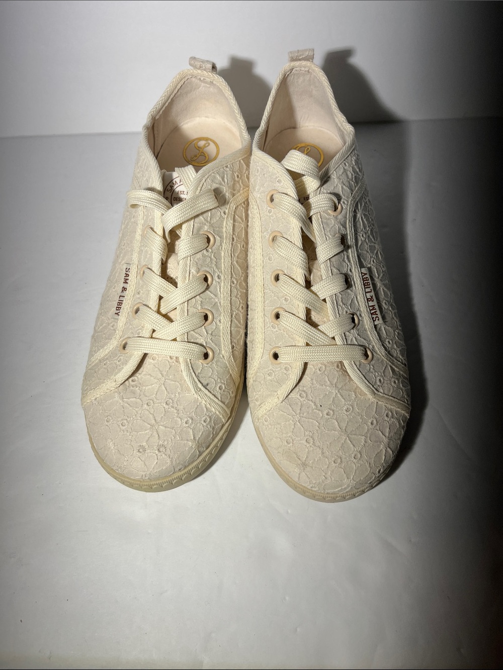 😍Sam & Libby Ivory Lace-Up Women's Sneakers